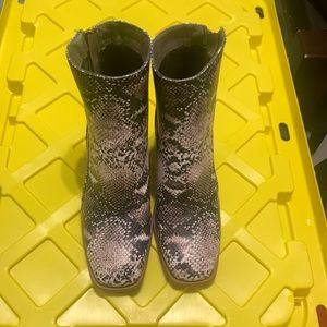 Pierre dumas snakeskin boots